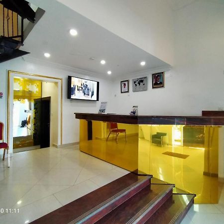 เดอะ เบคเคท สวีท Hotel อาบูจา ภายนอก รูปภาพ