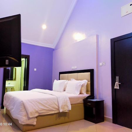 เดอะ เบคเคท สวีท Hotel อาบูจา ภายนอก รูปภาพ