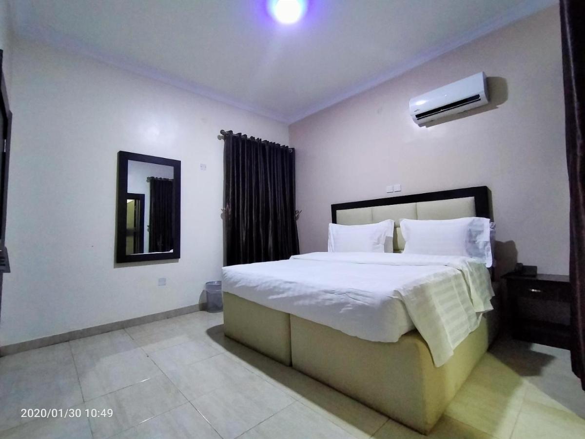 เดอะ เบคเคท สวีท Hotel อาบูจา ภายนอก รูปภาพ