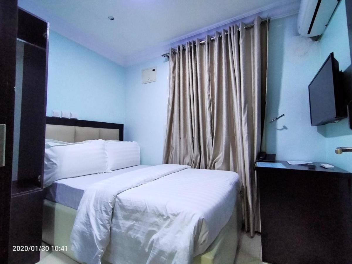 เดอะ เบคเคท สวีท Hotel อาบูจา ภายนอก รูปภาพ